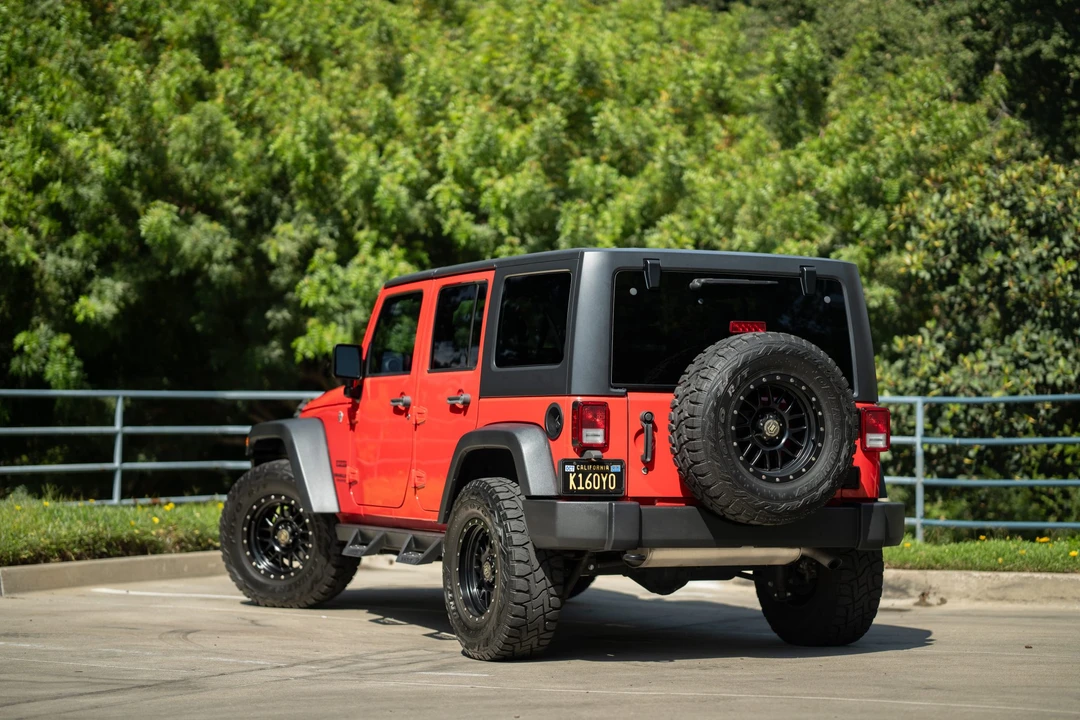 2017 Jeep JK Wrangler - Image 8 of 31