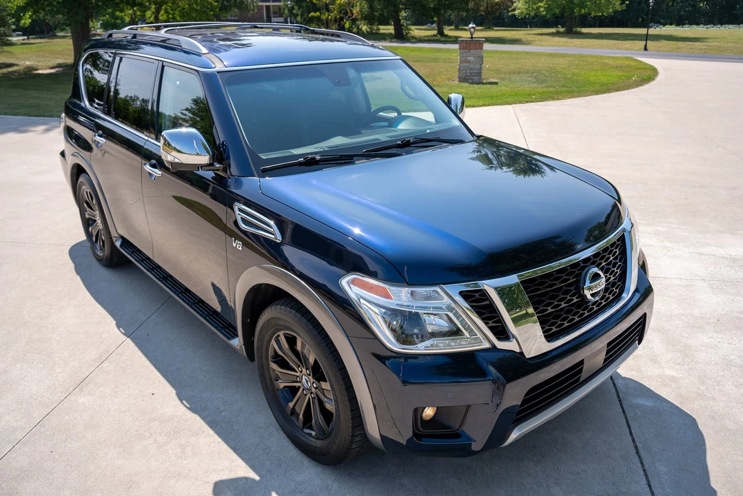2017 Nissan Armada - Image 25 of 31