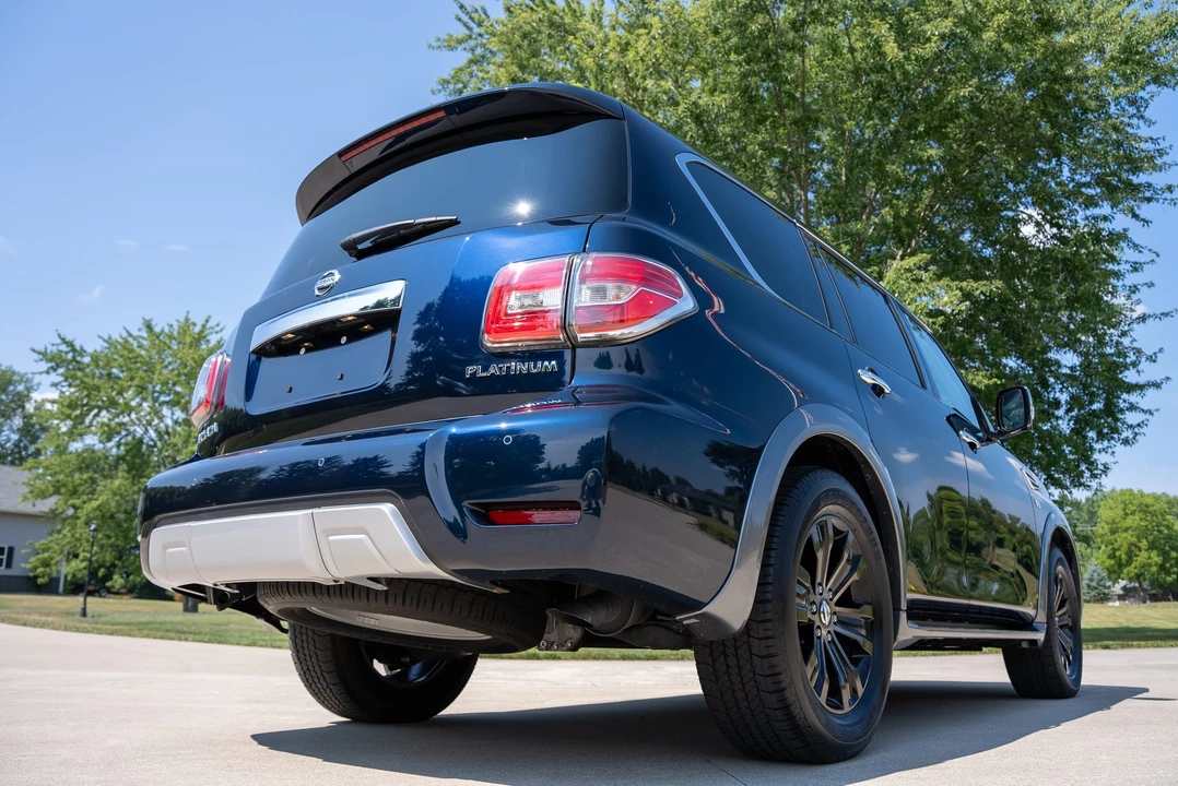 2017 Nissan Armada - Image 18 of 31
