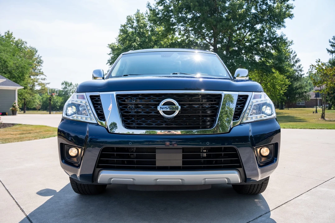 2017 Nissan Armada - Image 30 of 31