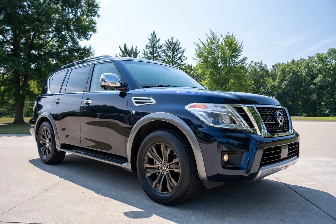 2017 Nissan Armada - Image 24 of 31