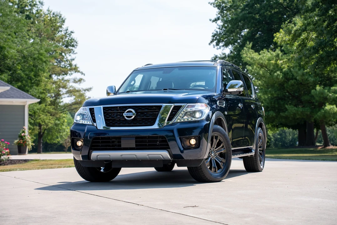 2017 Nissan Armada - Image 4 of 31