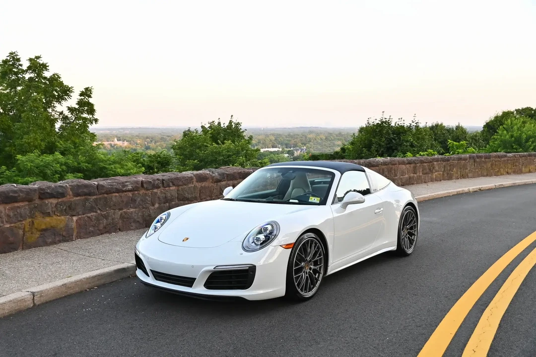 2017 Porsche 991 Targa 4 & 4S - Image 6 of 6
