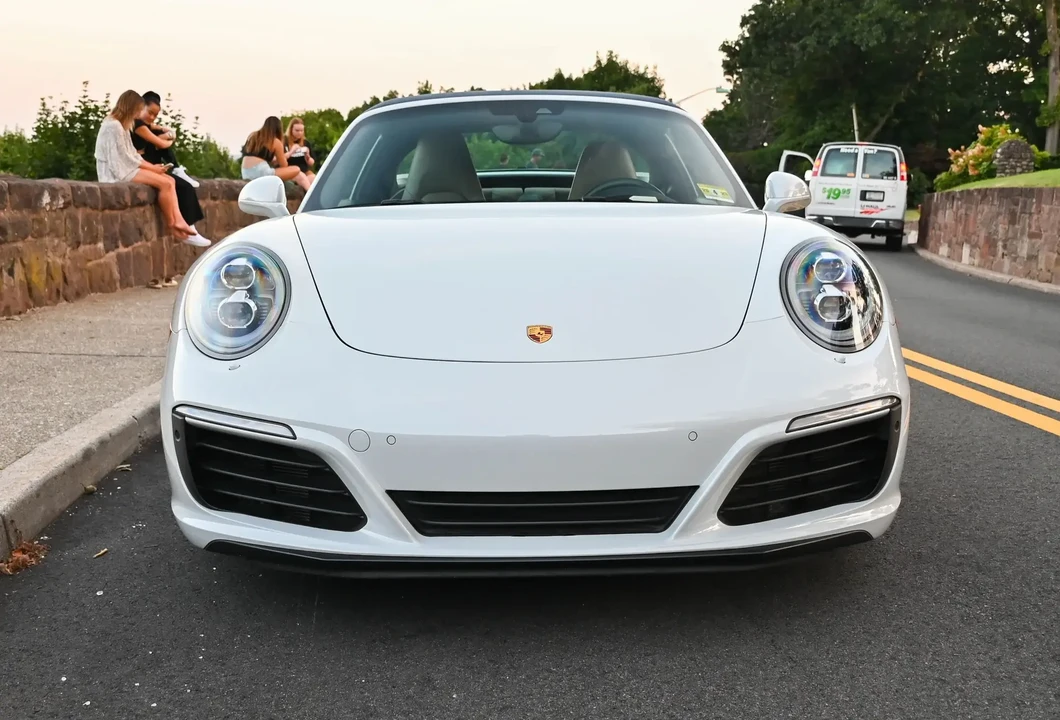 2017 Porsche 991 Targa 4 & 4S - Image 3 of 6