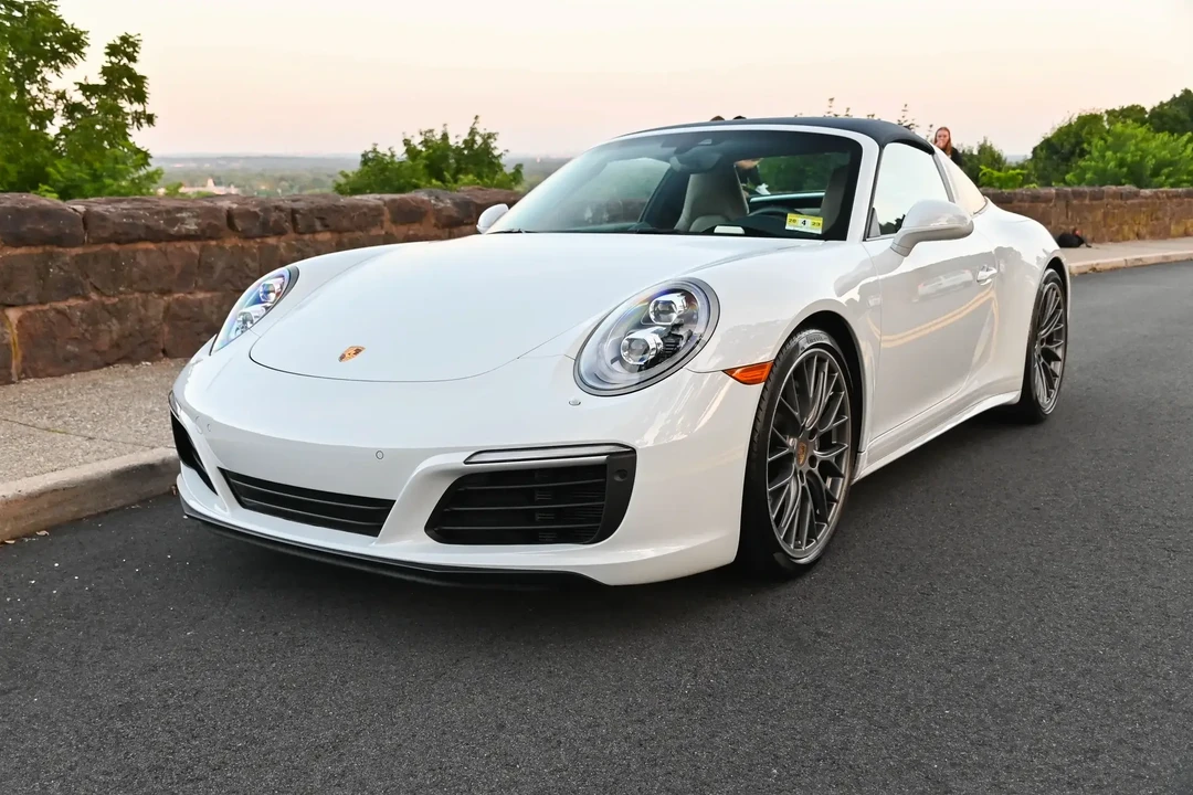 2017 Porsche 991 Targa 4 & 4S - Image 4 of 6