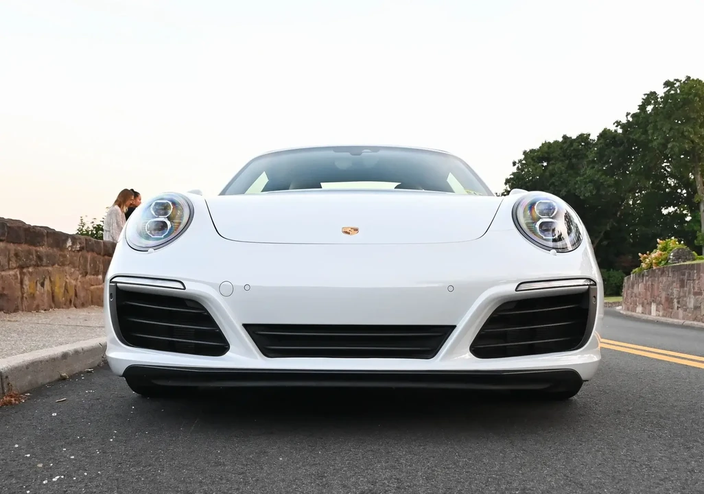 2017 Porsche 991 Targa 4 & 4S - Image 2 of 6