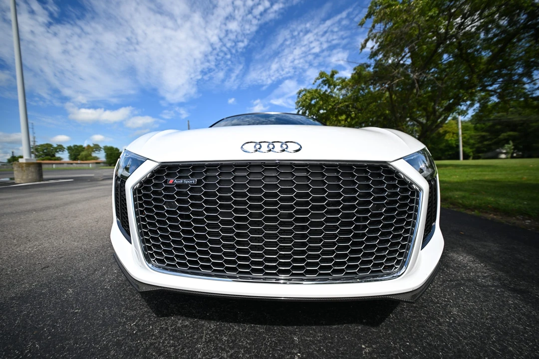 2018 Audi 4S R8 - Image 7 of 31