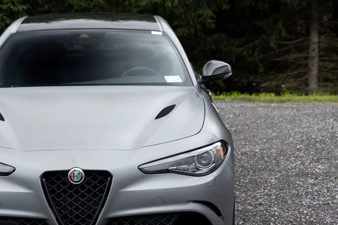 2019 Alfa Romeo Giulia Quadrifoglio - Image 12 of 31