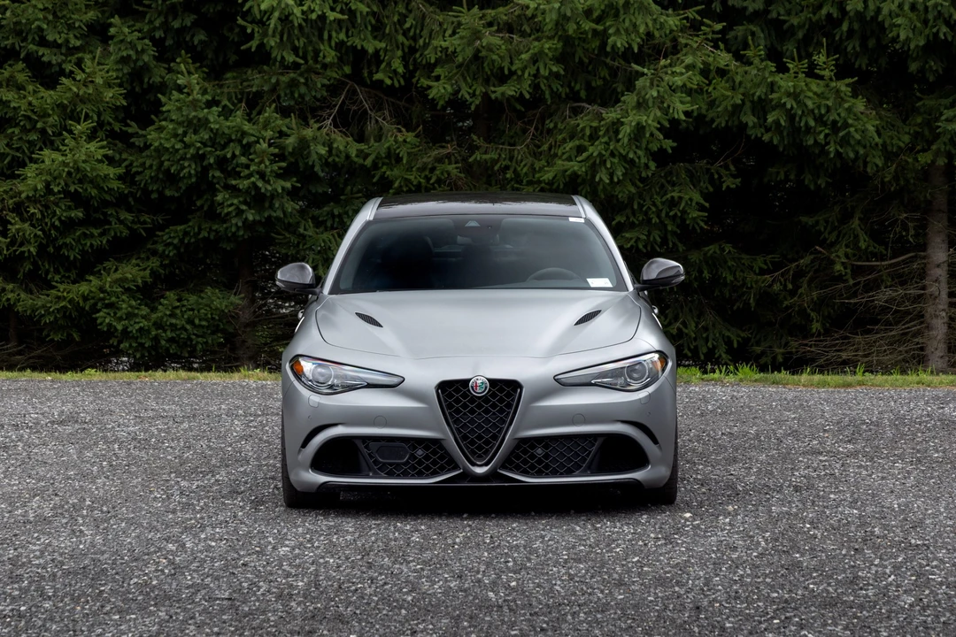 2019 Alfa Romeo Giulia Quadrifoglio - Image 2 of 31