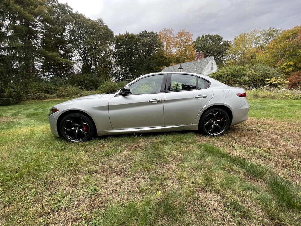 2019 Alfa Romeo Giulia - Image 7 of 31