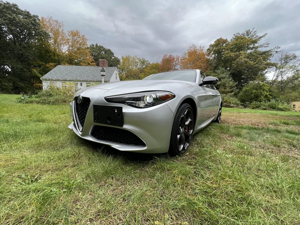 2019 Alfa Romeo Giulia - Image 3 of 31