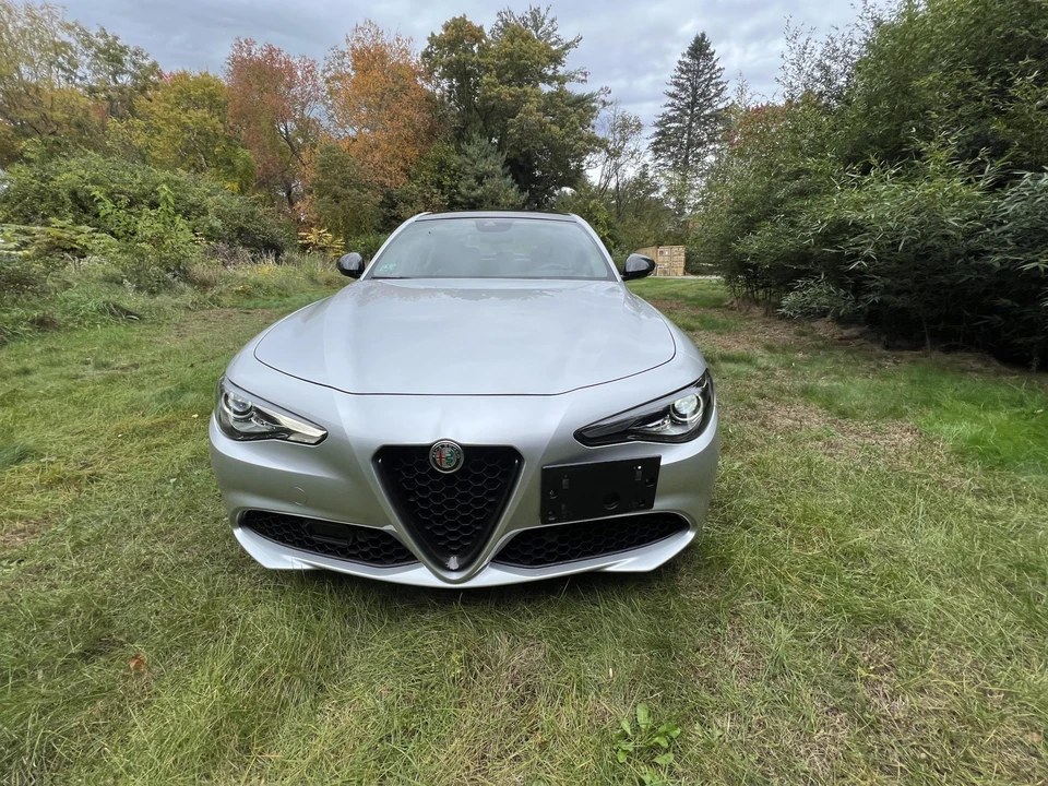 2019 Alfa Romeo Giulia - Image 21 of 31