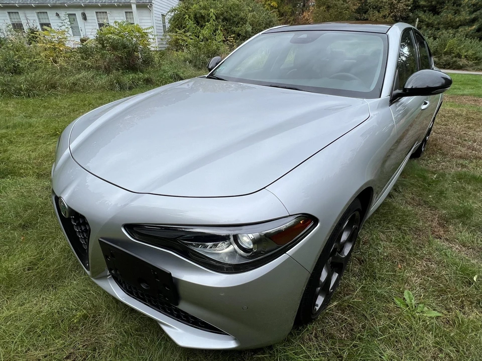 2019 Alfa Romeo Giulia - Image 6 of 31