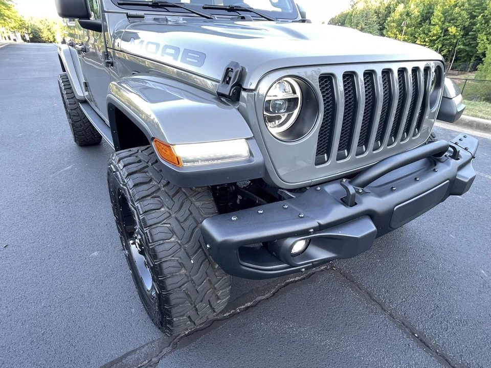 2019 Jeep JL Wrangler - Image 28 of 31