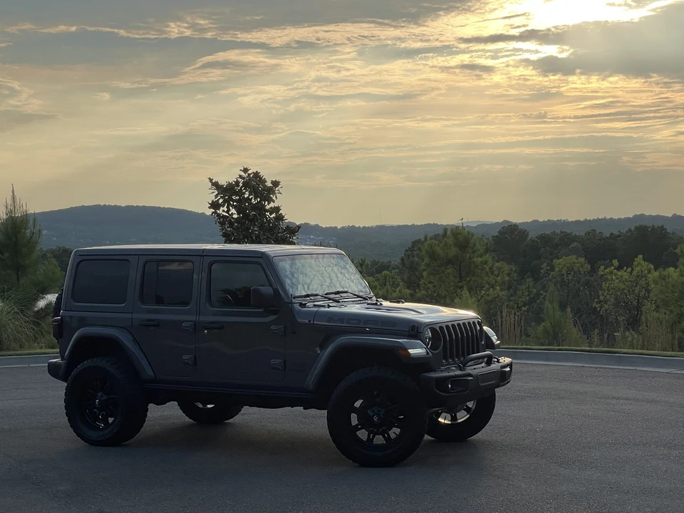 2019 Jeep JL Wrangler - Image 6 of 31