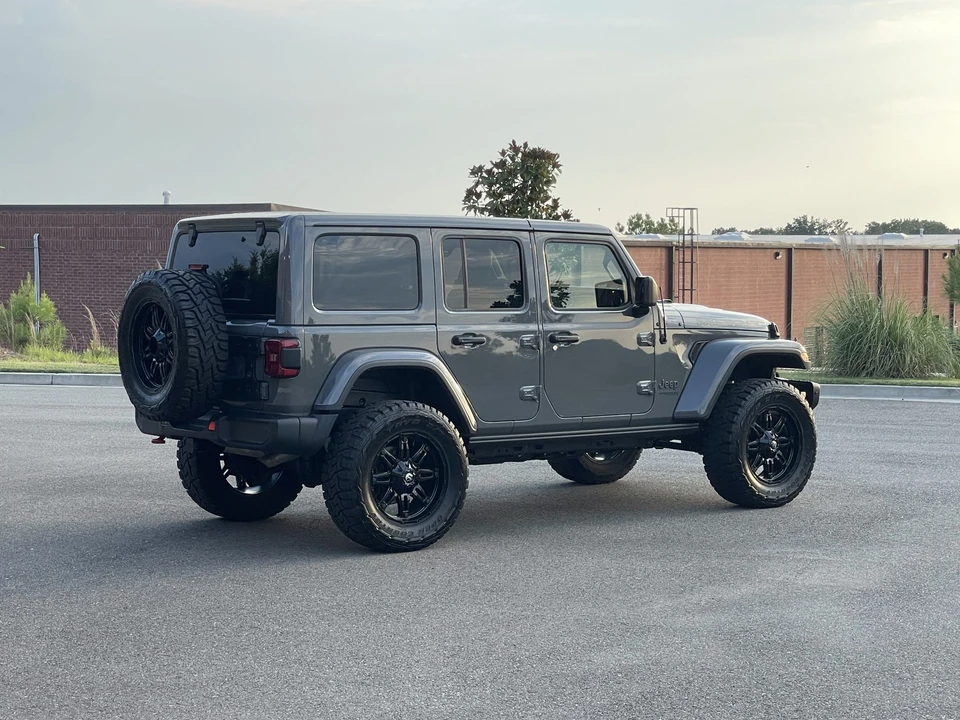 2019 Jeep JL Wrangler - Image 12 of 31
