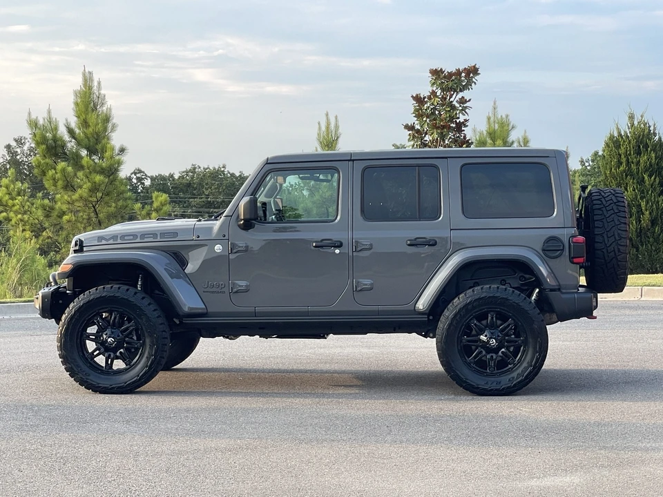 2019 Jeep JL Wrangler - Image 19 of 31