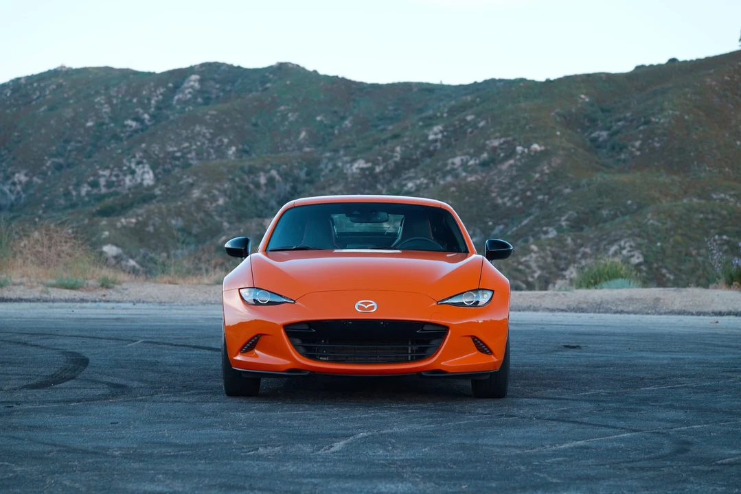 2019 Mazda ND MX-5 Miata - Image 2 of 31