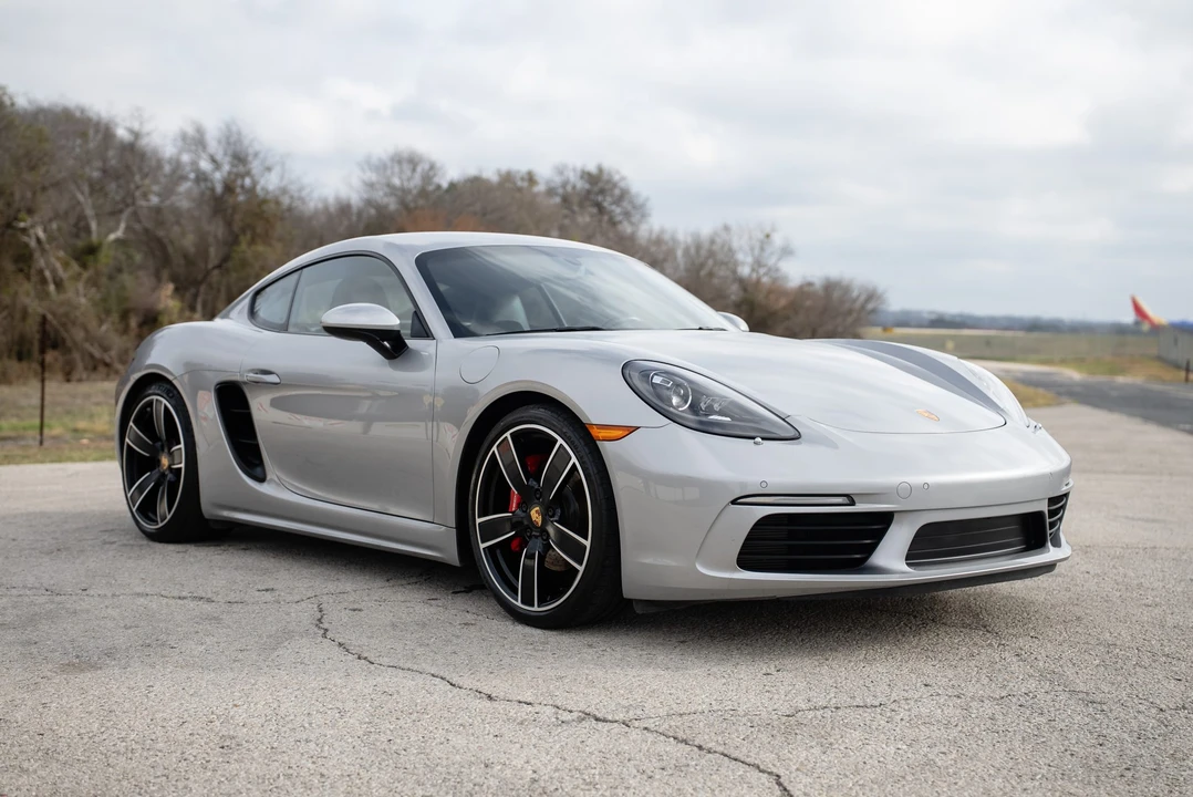 2019 Porsche 718 Cayman S - Image 2 of 31