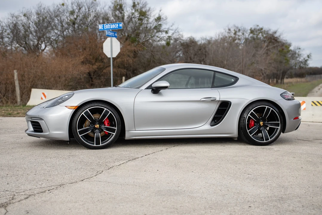 2019 Porsche 718 Cayman S - Image 7 of 31
