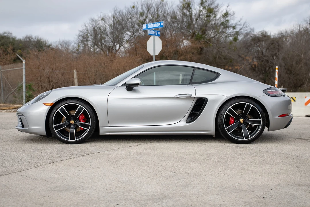 2019 Porsche 718 Cayman S - Image 8 of 31