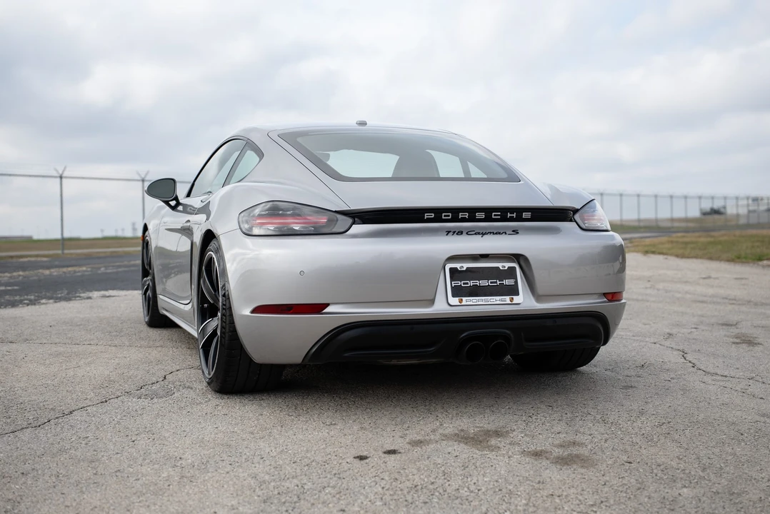 2019 Porsche 718 Cayman S - Image 11 of 31