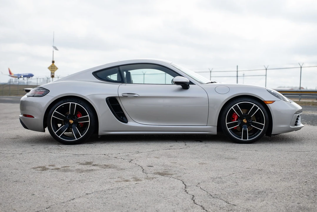 2019 Porsche 718 Cayman S - Image 16 of 31