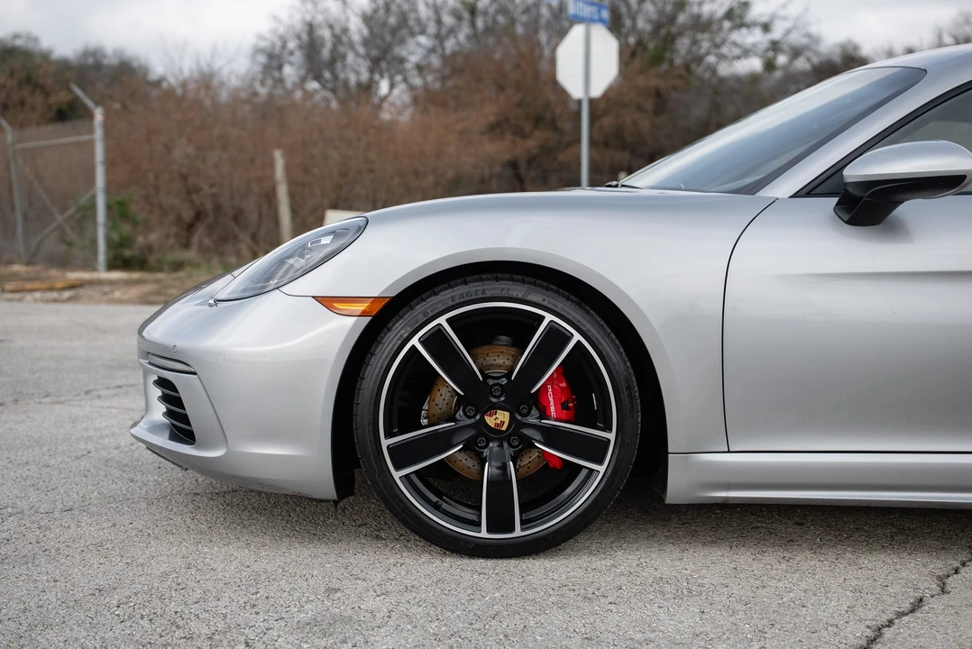 2019 Porsche 718 Cayman S - Image 26 of 31