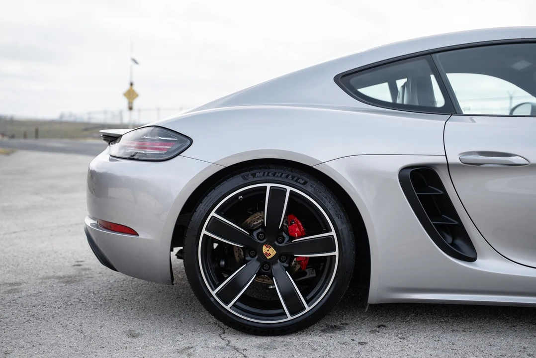 2019 Porsche 718 Cayman S - Image 28 of 31