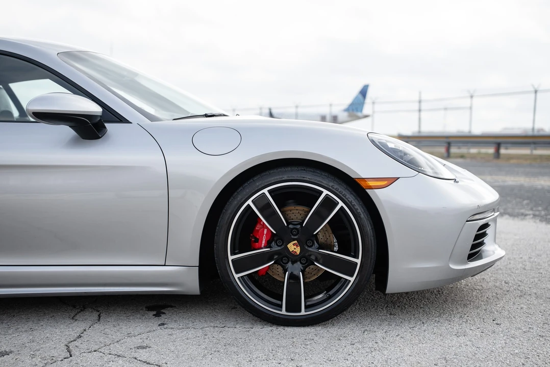 2019 Porsche 718 Cayman S - Image 29 of 31