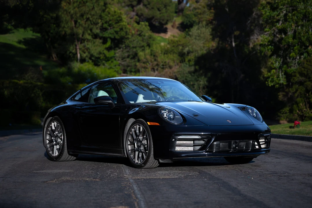 2020 Porsche 992 Carrera 4S - Image 6 of 31