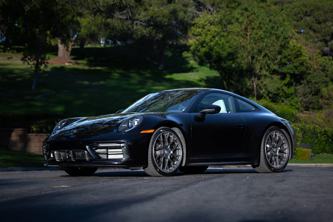 2020 Porsche 992 Carrera 4S - Image 2 of 31