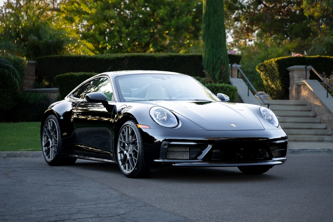 2020 Porsche 992 Carrera 4S - Image 23 of 31