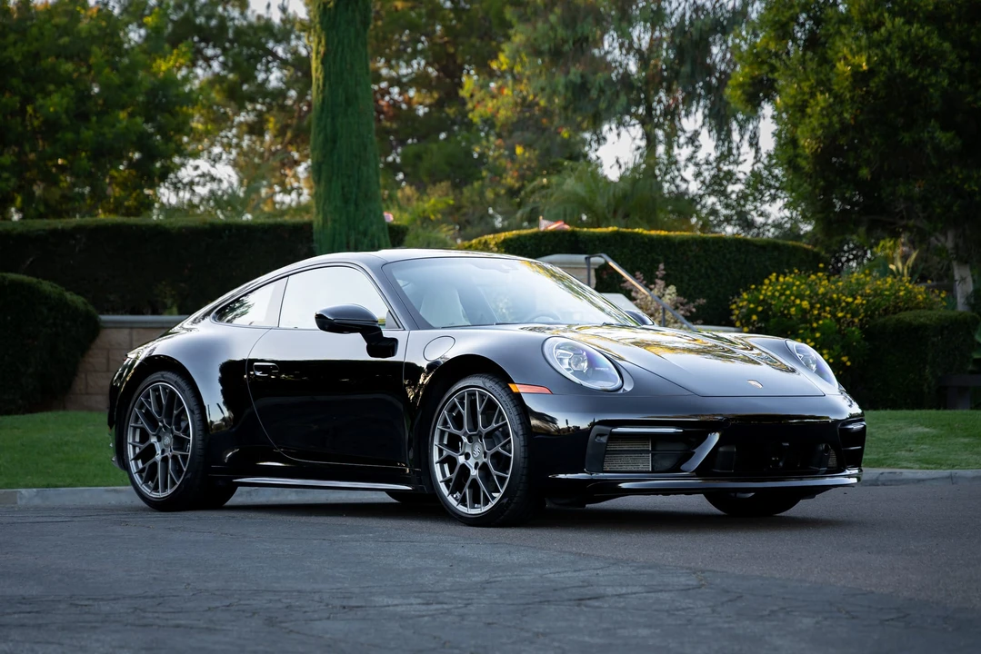 2020 Porsche 992 Carrera 4S - Image 26 of 31