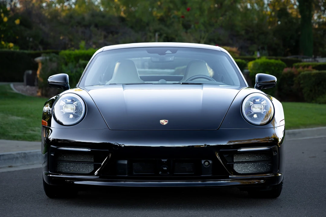 2020 Porsche 992 Carrera 4S - Image 21 of 31