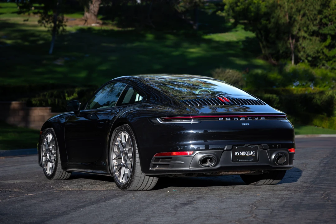 2020 Porsche 992 Carrera 4S - Image 10 of 31