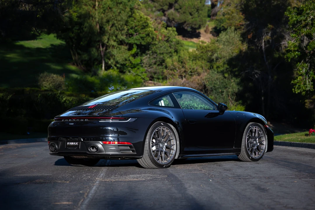 2020 Porsche 992 Carrera 4S - Image 8 of 31