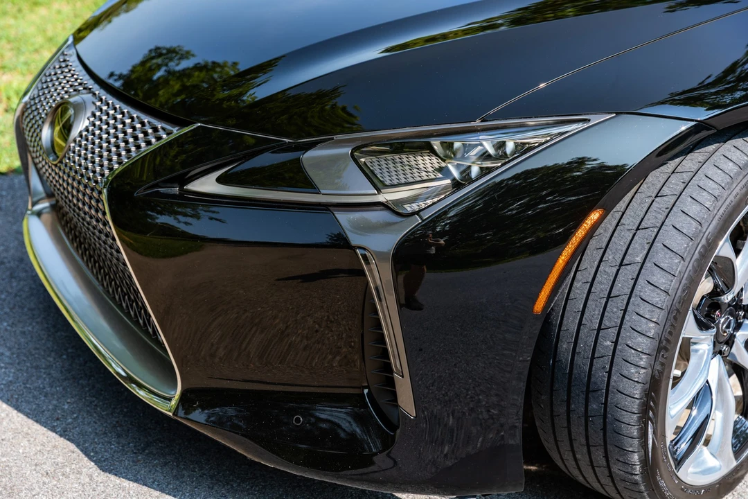 2021 Lexus LC - Image 28 of 31