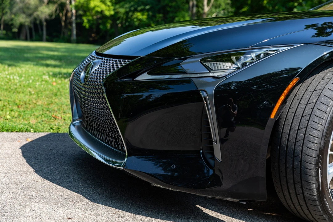 2021 Lexus LC - Image 29 of 31