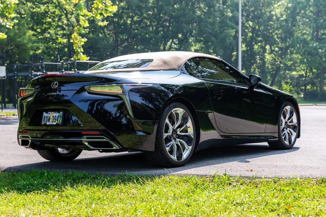 2021 Lexus LC - Image 15 of 31