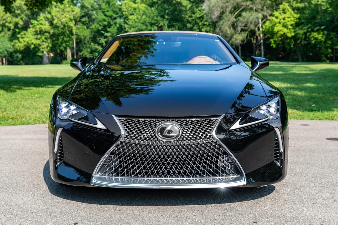 2021 Lexus LC - Image 8 of 31