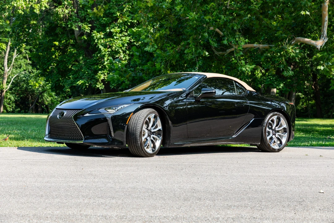 2021 Lexus LC - Image 9 of 31