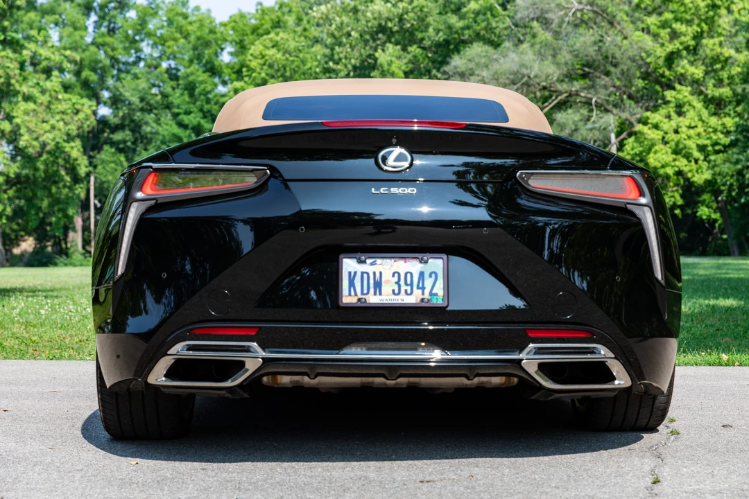 2021 Lexus LC - Image 14 of 31