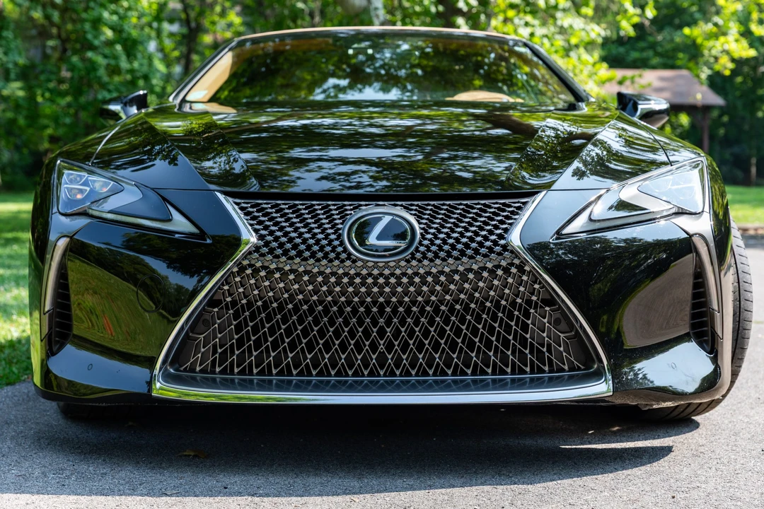 2021 Lexus LC - Image 17 of 31