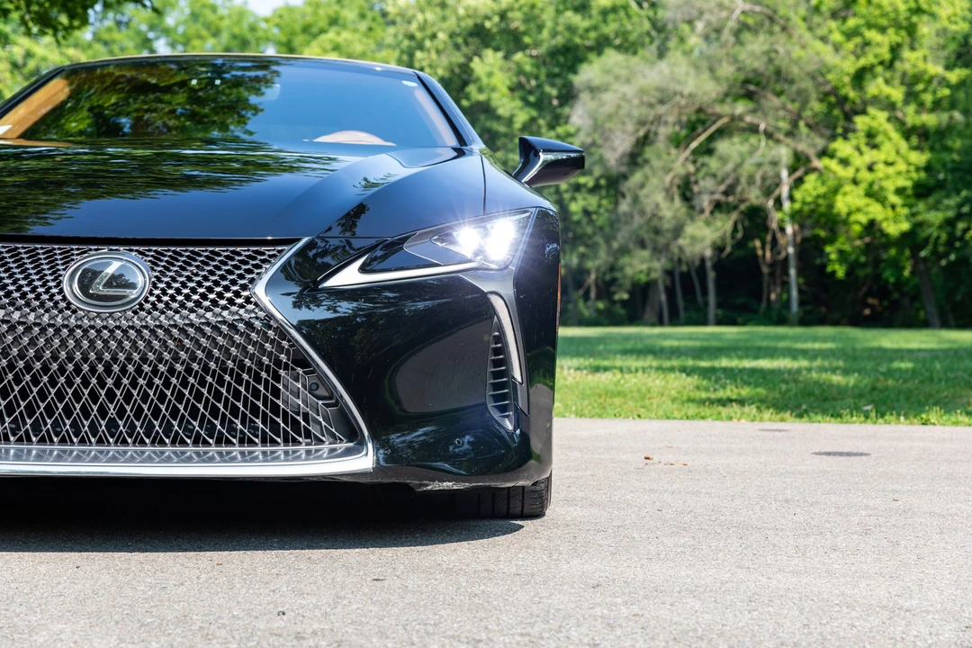 2021 Lexus LC - Image 19 of 31