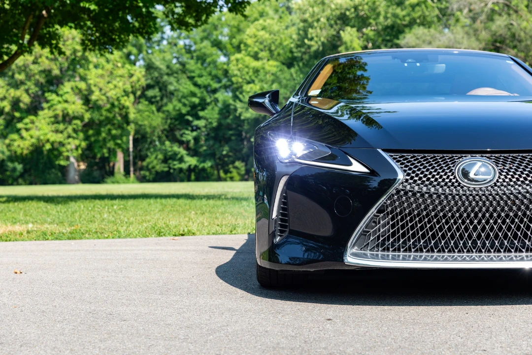 2021 Lexus LC - Image 18 of 31