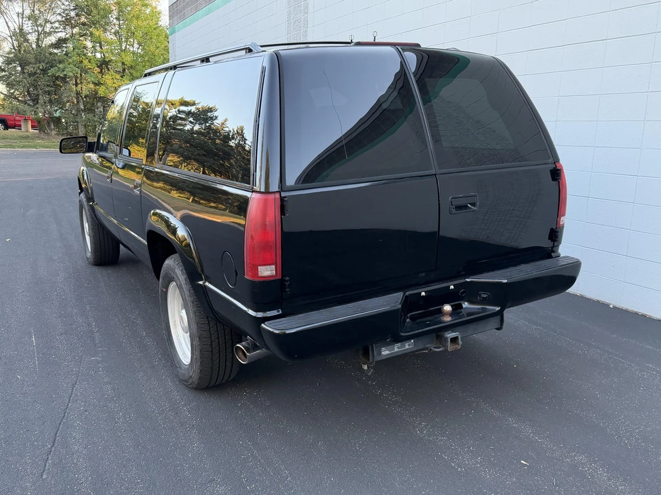 1999 GMC Suburban 8th Gen - Image 11 of 31