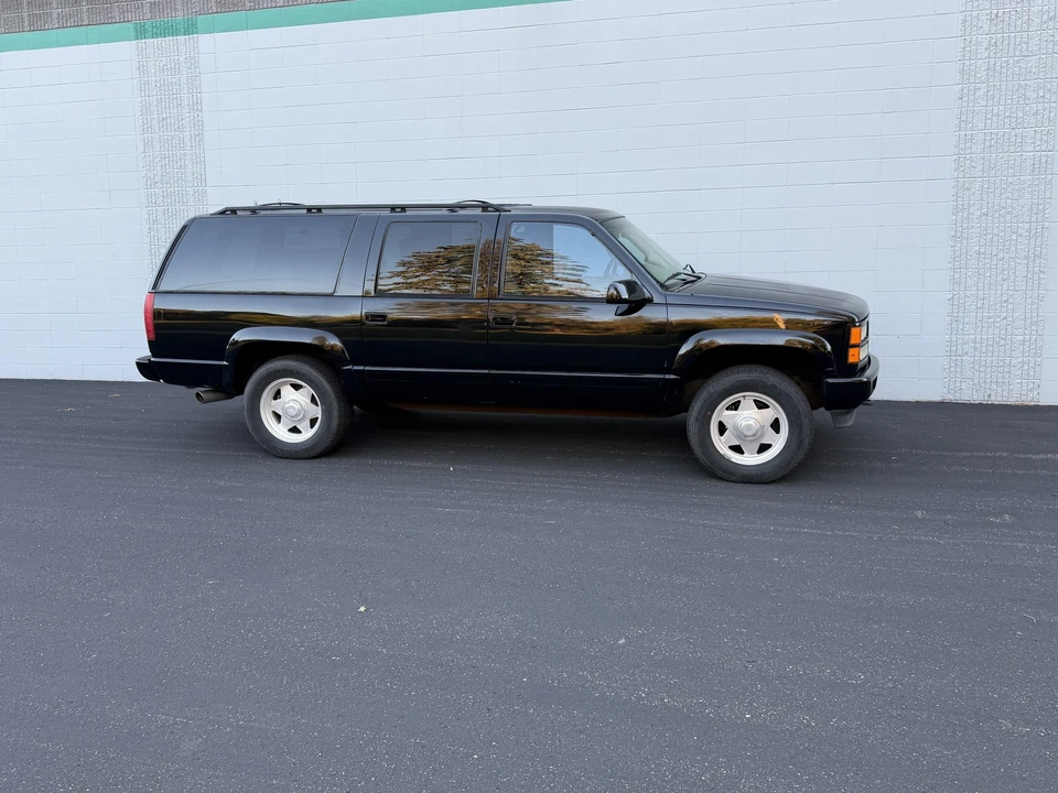 1999 GMC Suburban 8th Gen - Image 20 of 31