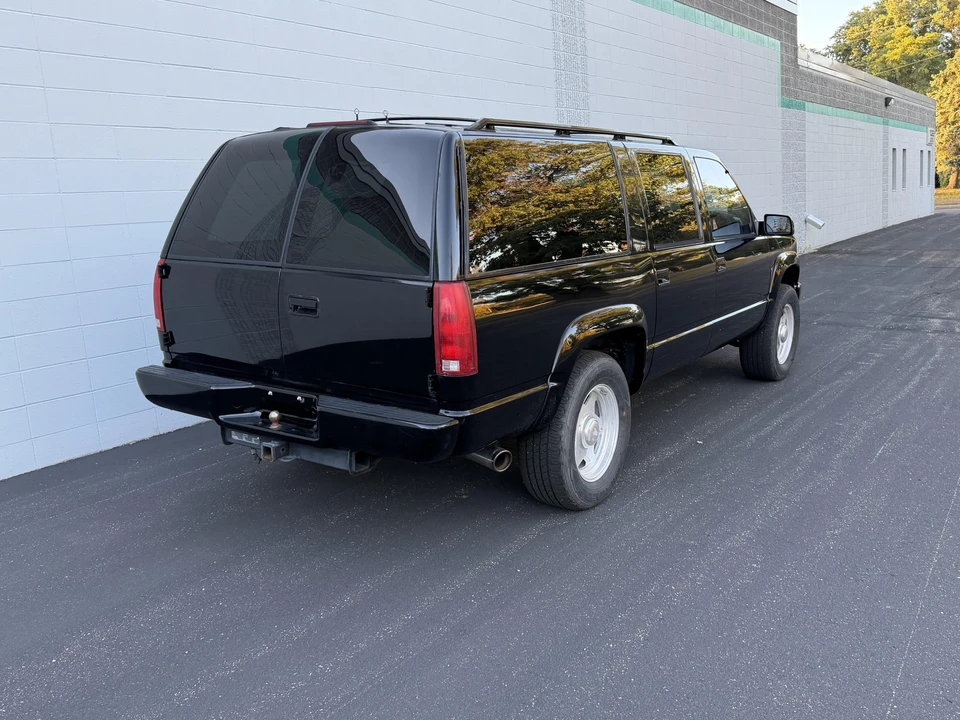 1999 GMC Suburban 8th Gen - Image 15 of 31