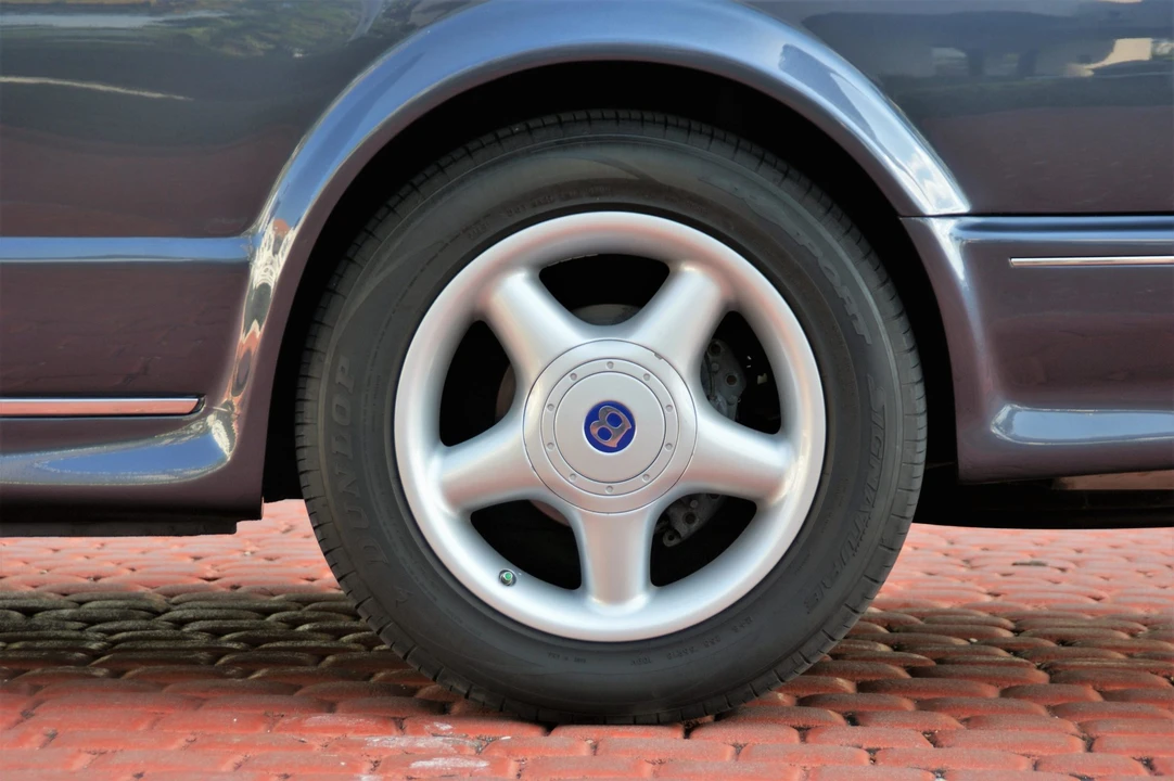 2002 Bentley Azure 1st Gen - Image 18 of 31
